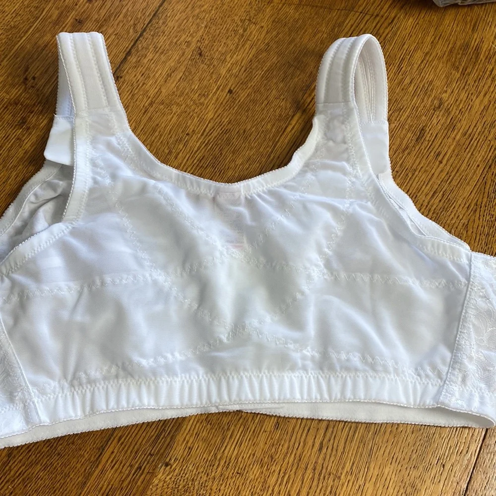New Comfort Choice Front Close Wireless Posture Bra 48C White Lace_3